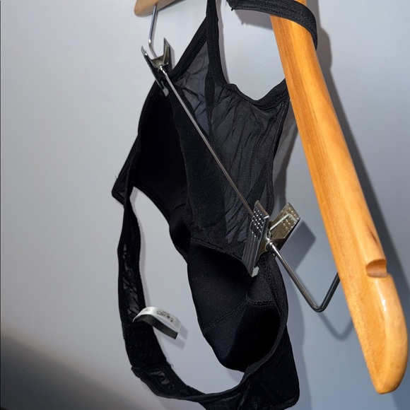 Adore Me soft mesh Sports Bra - Picture 7 of 8